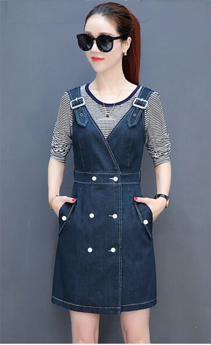 ĐẦM YẾM JEAN CỔ V 2 DÂY CÀI KHOEN PHỐI NÚT TRẰNG
